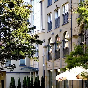 Hotel apartamentowy Mamaison Diana ****